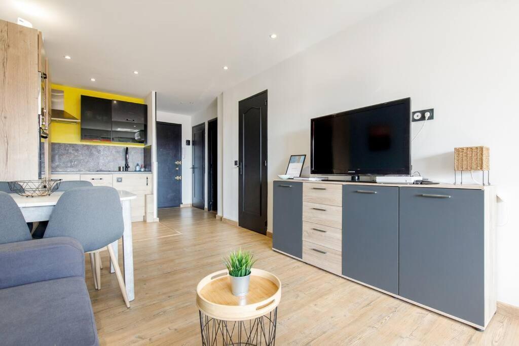 Stanislas Art - Cannes Centre - Terrasse - Clim Appartement Buitenkant foto